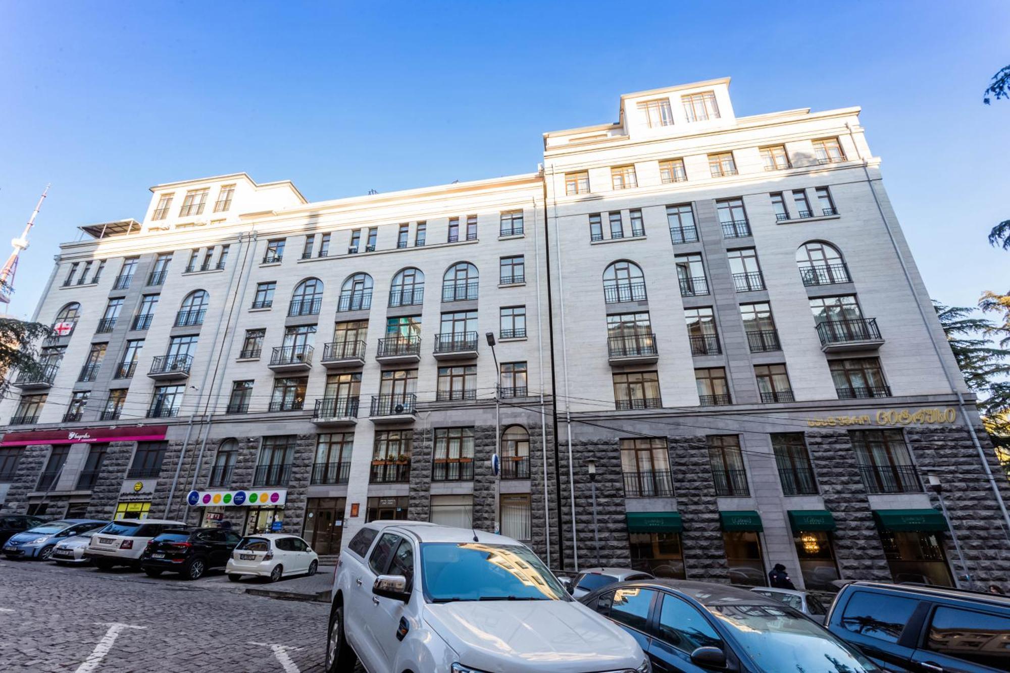 Serviced Apartment On Rustaveli Avenue 16 Tbilisi Esterno foto
